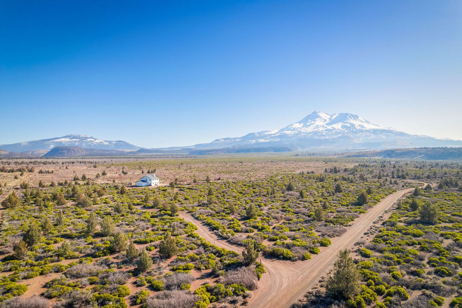 Mountain views from Vista Shasta