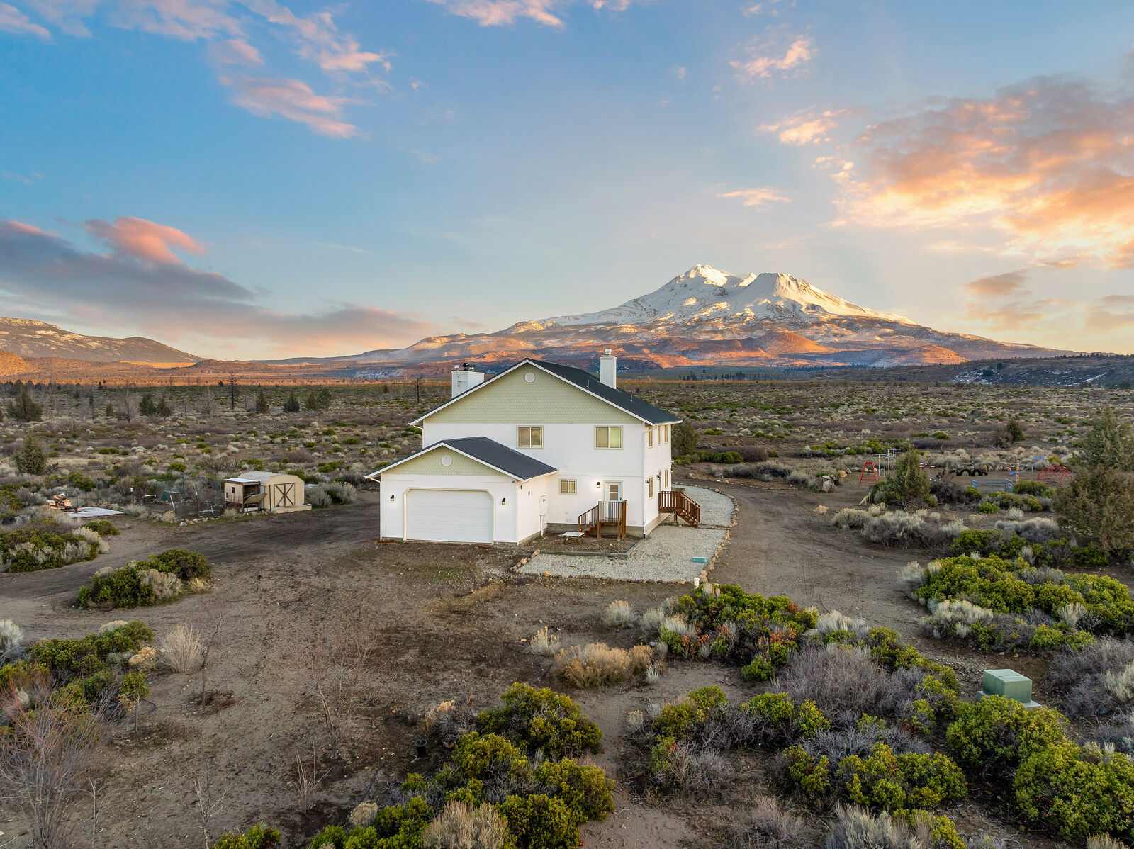 Vista Shasta Retreat & Basecamp – Mount Shasta