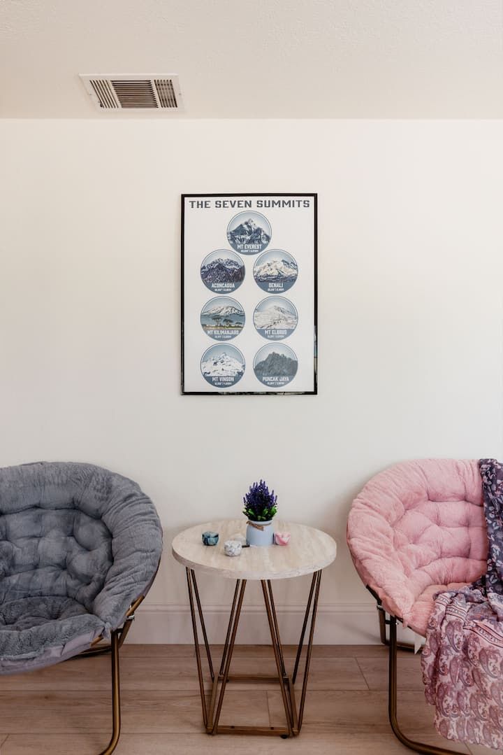 Seven Summits reading nook